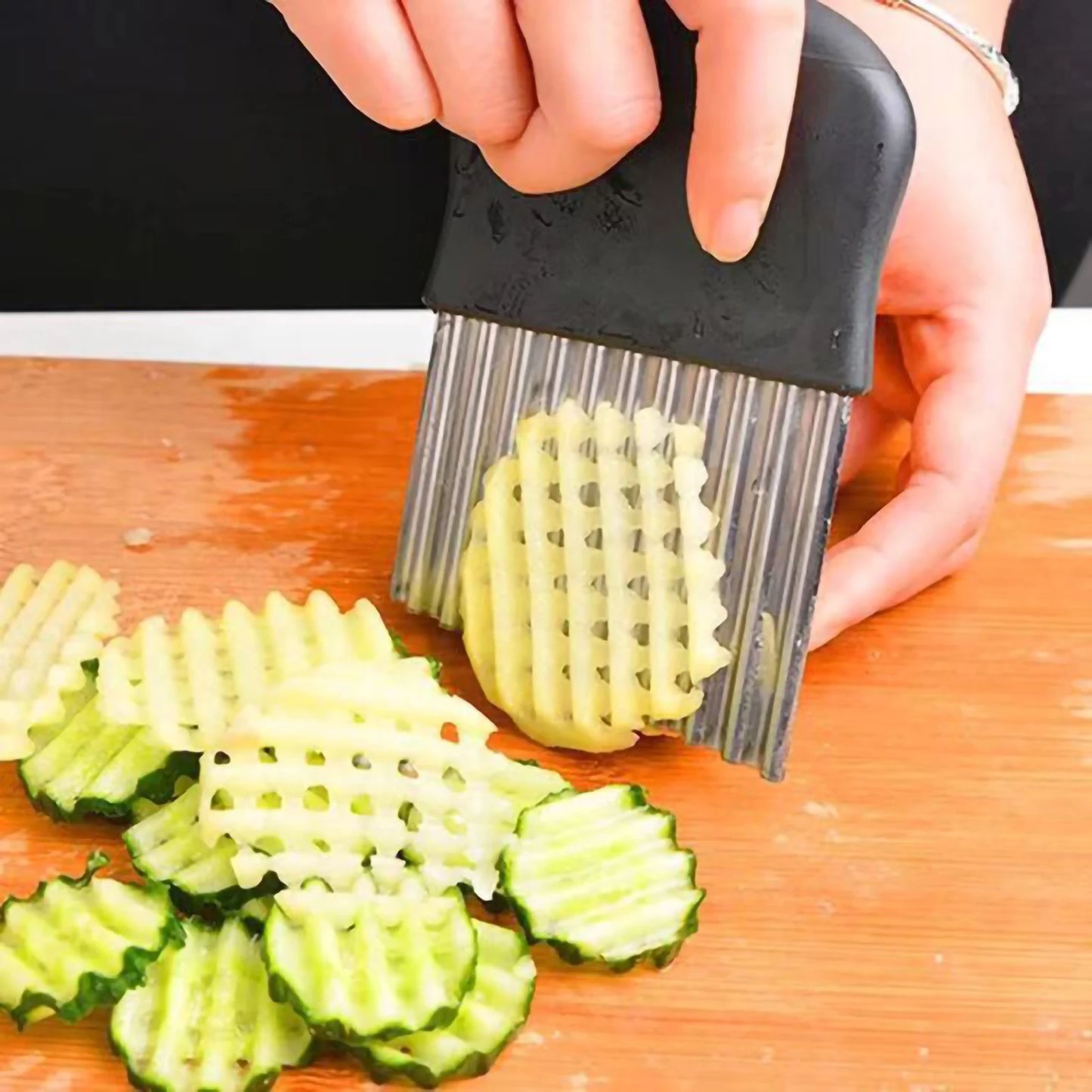 Stainless Steel Wavy Vegetable Slicer